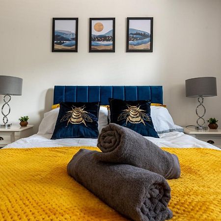 1 Bed Central - Free Parking - Long Stay Offer Strood Buitenkant foto